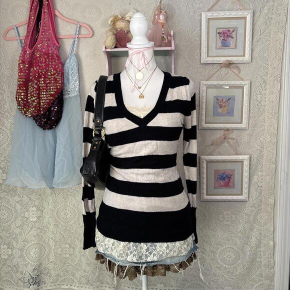 Sweaters - y2k vintage grunge striped sweater